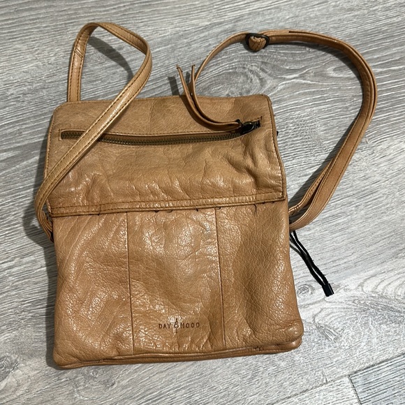 Day and Mood leather crossbody - Picture 7 of 9